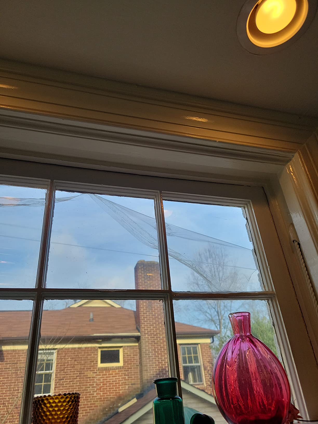 Frost King V96H Outdoor Stretch Window Kit, 84in x 110in, Clear customer photo 2