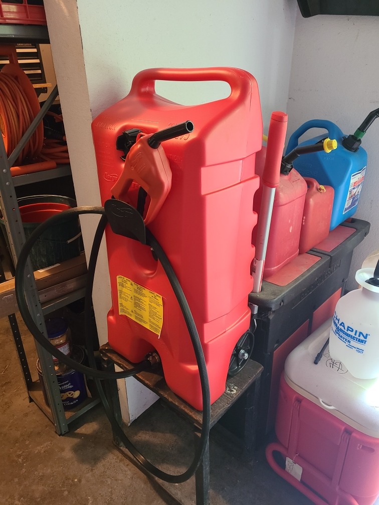 Scepter Duramax Flo 'N Go 14 Gallon Gas, 53 Liter Portable Fuel Tank and Fuel Transfer Pump with 10-Foot Hose for Lawn Mower, Farm, Marine, Commercial, and Home Use, Gasoline Only customer photo 2