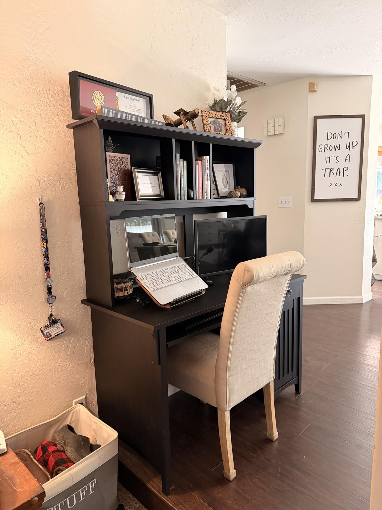 Bush Home Salinas Computer Desk with Hutch | Study Table with Drawers, Cabinets & Pullout Keyboard/Laptop Tray | Modern Home Office Desk in Vintage Black | Work Desk with Storage customer photo 2