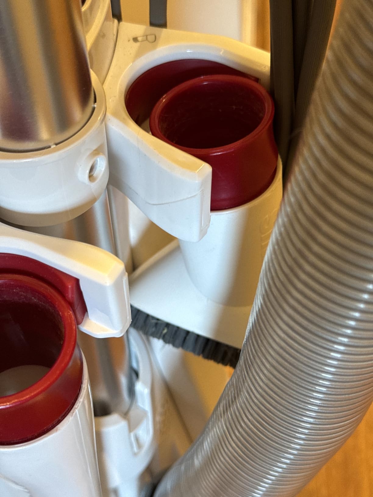 Shark Rotator Lift-Away Upright Vacuum with HEPA Filter, White/Red, NV501 customer photo 1