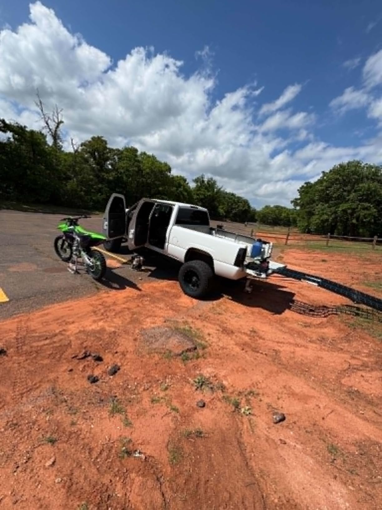 Titan Ramps 10 Foot Folding Motorcycle Loading Ramp, Arched Aluminum Design, Portable and Heavy Duty with 800 Pound Weight Capacity, Black customer photo 1