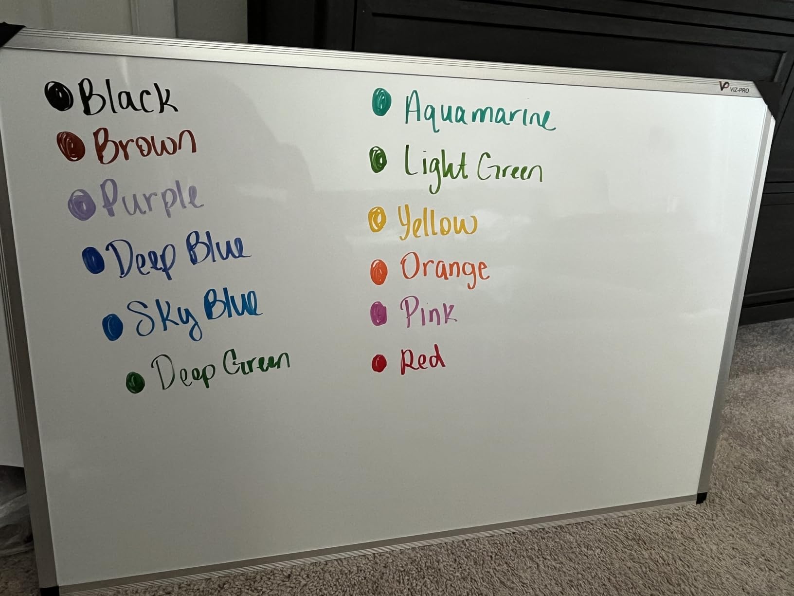 VIZ-PRO Magnetic Dry Erase Board, 36 X 24 Inches, Silver Aluminium Frame customer photo 1