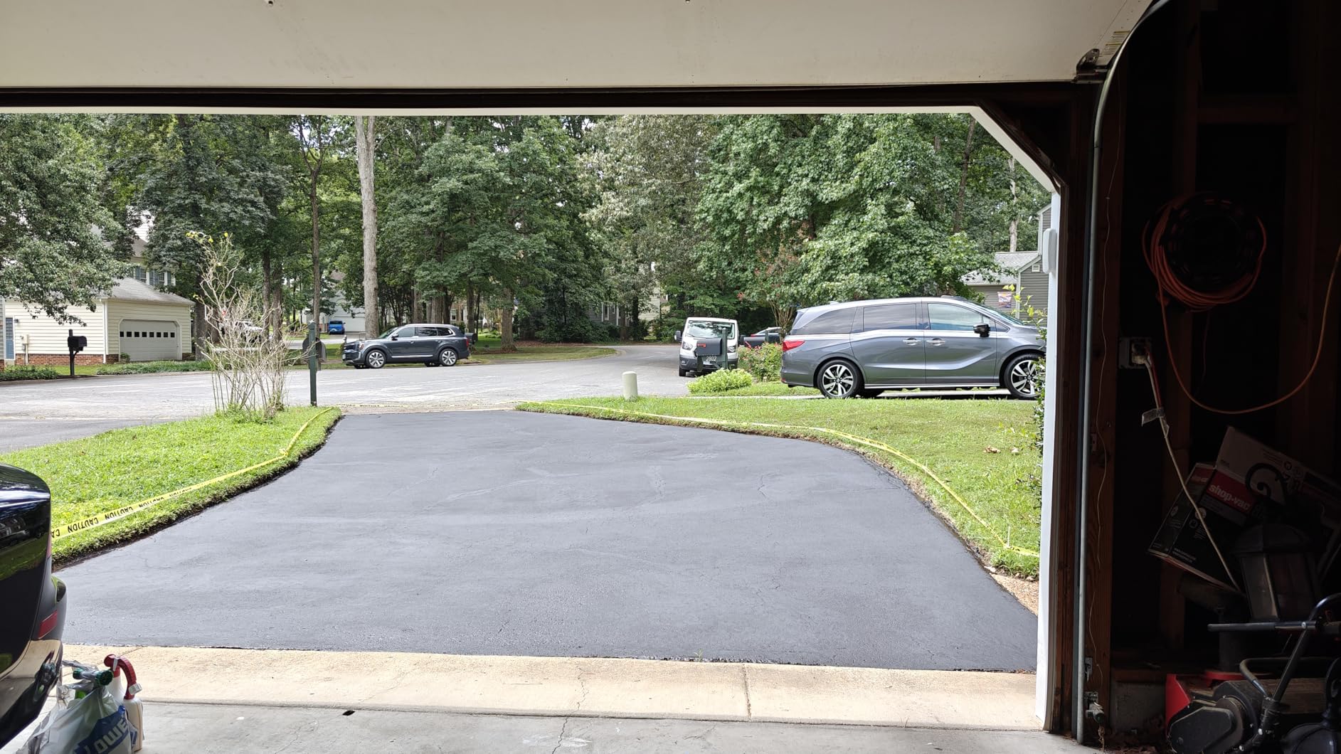 Henry HE532410 5 Gallon Driveway Asphalt Resurfacer customer photo 1