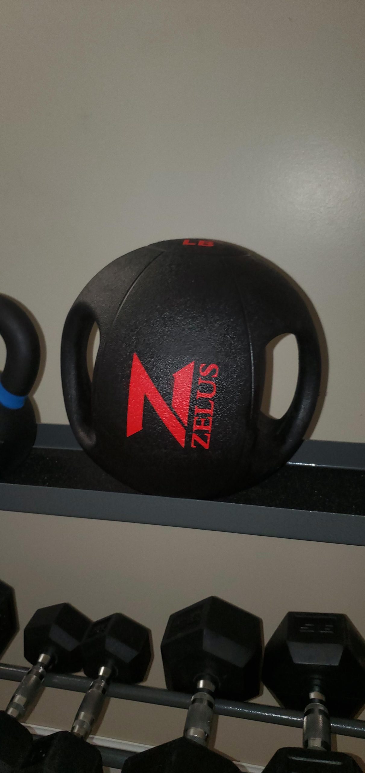 ZELUS Medicine Ball with Dual Grip| 10/20 lbs Exercise Ball |Weight Ball with Handles| Textured Grip Exercise Ball |Strength Training| Core Workouts | 10/20 lb customer photo 2