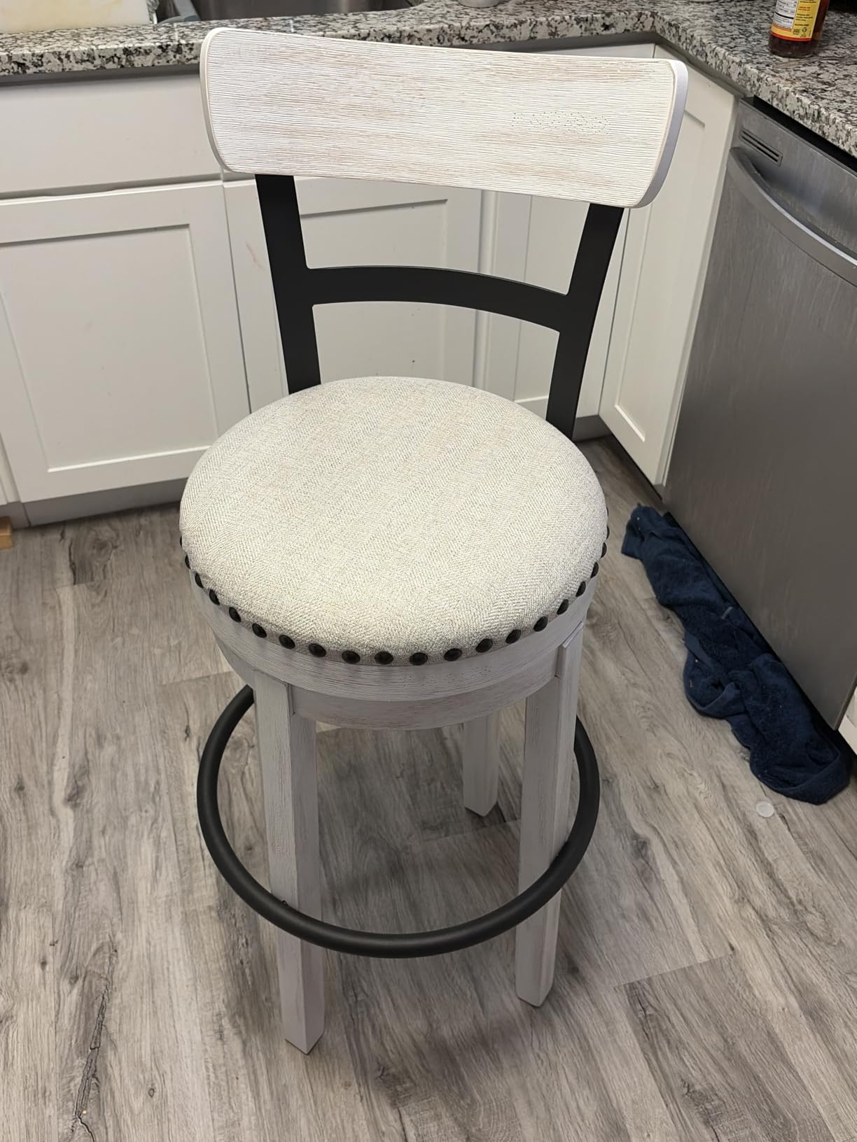 Signature Design by Ashley Valebeck Counter Height Bar Stool, Brown customer photo 1