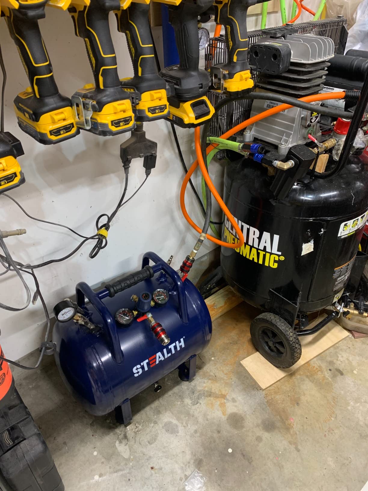 STEALTH Air Tank, High-Pressure 10-Gallon Air Tank with Maximum 225PSI Pressure, 5 Quick Connect Couplers, SAA-110T customer photo 1
