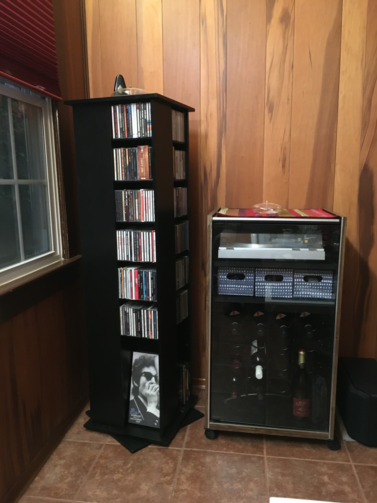 Venture Horizon Revolving Media Tower 600 Cherry customer photo 2