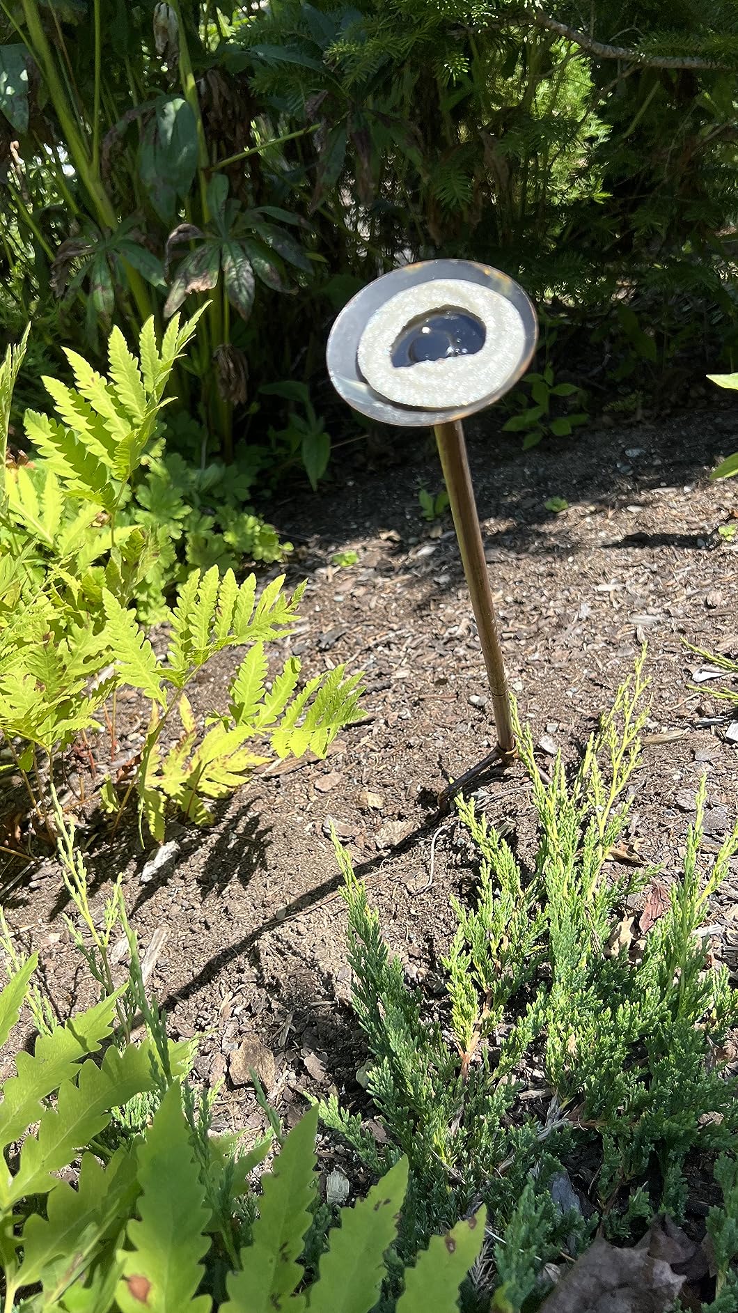 VCUTEKA Outdoor BirdBath Glass Bird Bath Garden Birdfeeder with Metal Stake | Stained Glass Handmade Blue Bird Baths Bowl with Metal Stake to Attract Cardinals for Outside, Lawn, Garden, Yard Decor customer photo 1