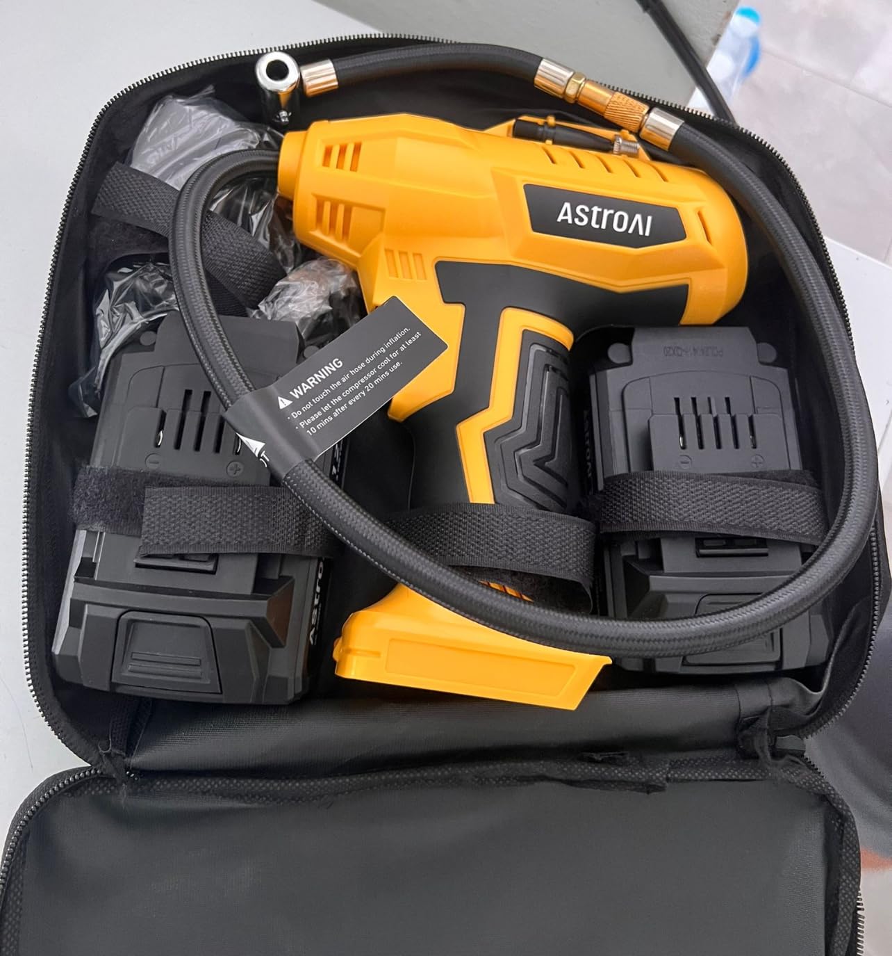 AstroAI Cordless Tire Inflator Portable Air Compressor 160PSI 12VDC Battery customer photo 1