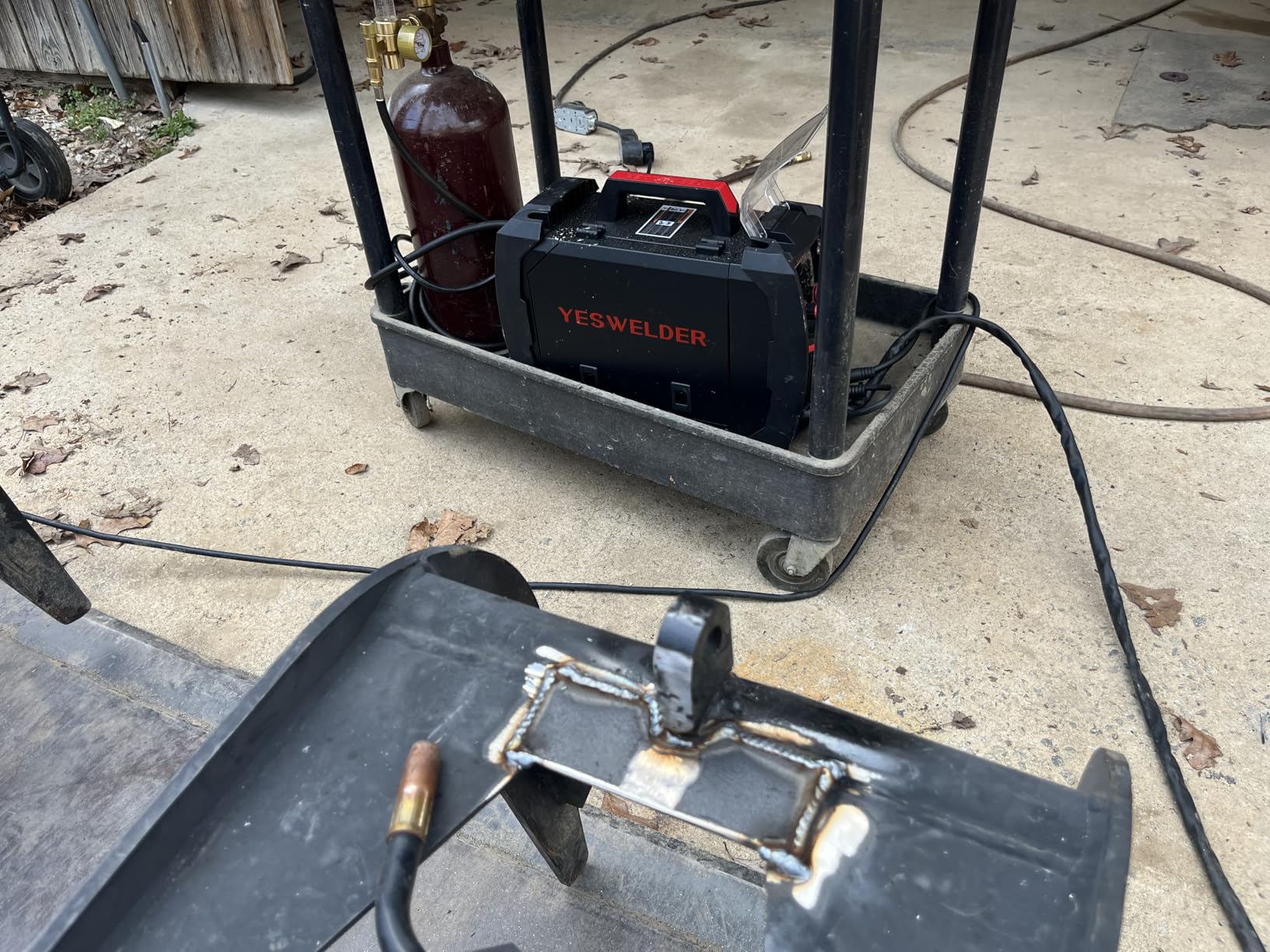 YESWELDER 160A MIG Welder, 110V/220V MIG/Flux Core/Lift TIG/Stick | 4-In-1, synergic control, clear digital display, efficient setup, beginner friendly customer photo 2
