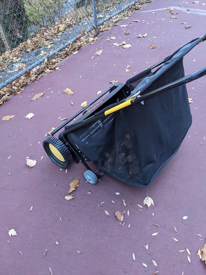 LS-650A2 26-Inch Walk-behind Push Lawn Sweeper Yard Sweeper Road Sweeper customer photo 2