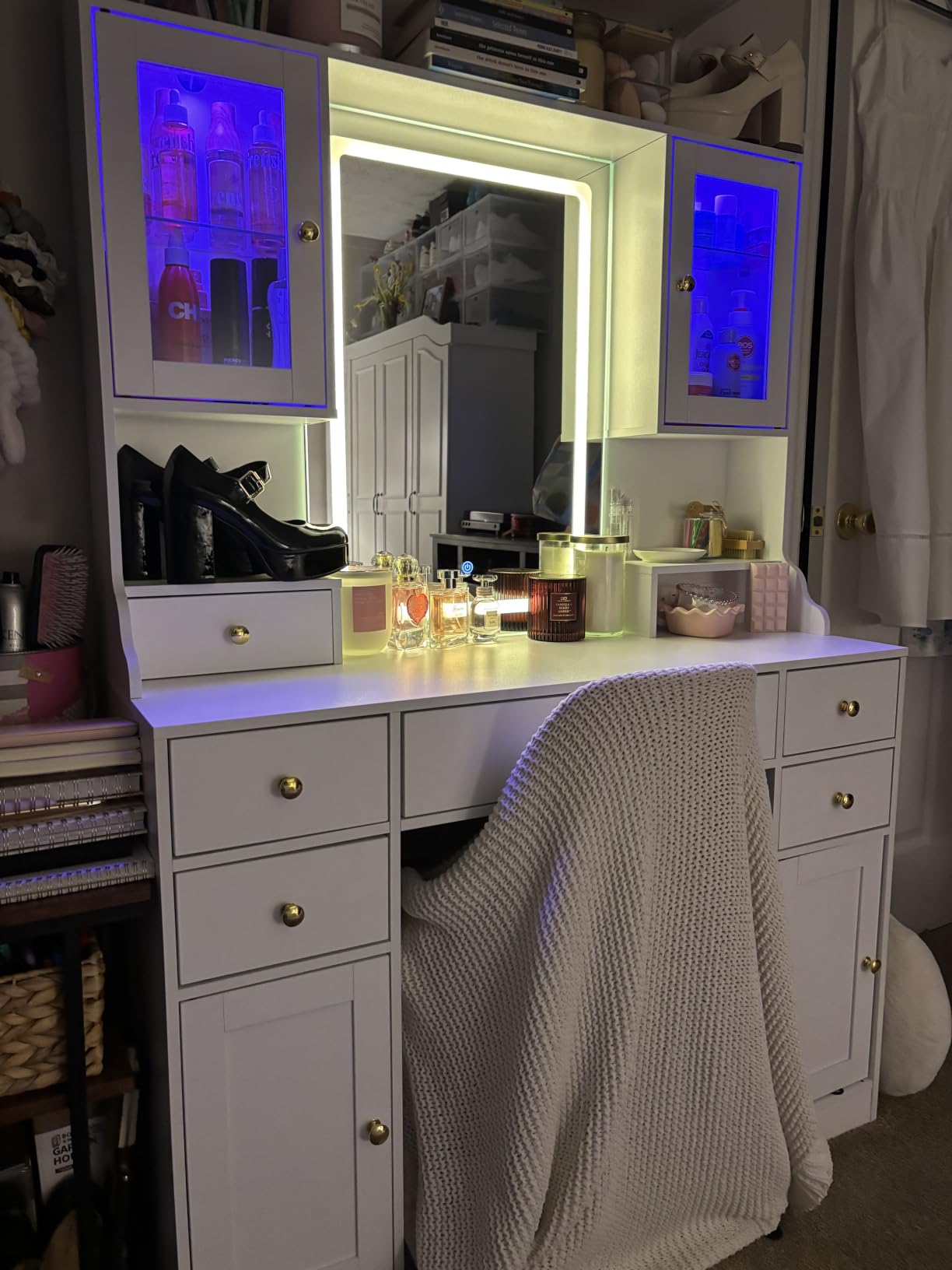 CSZZD White Makeup Vanity Desk with LED Mirror & RGB Cabinets | Vanity Table with Charging Station and 6 Storage Drawers, Adjustable 3 Mode Mirror Lights, Bedroom Dressing Table for Women customer photo 2