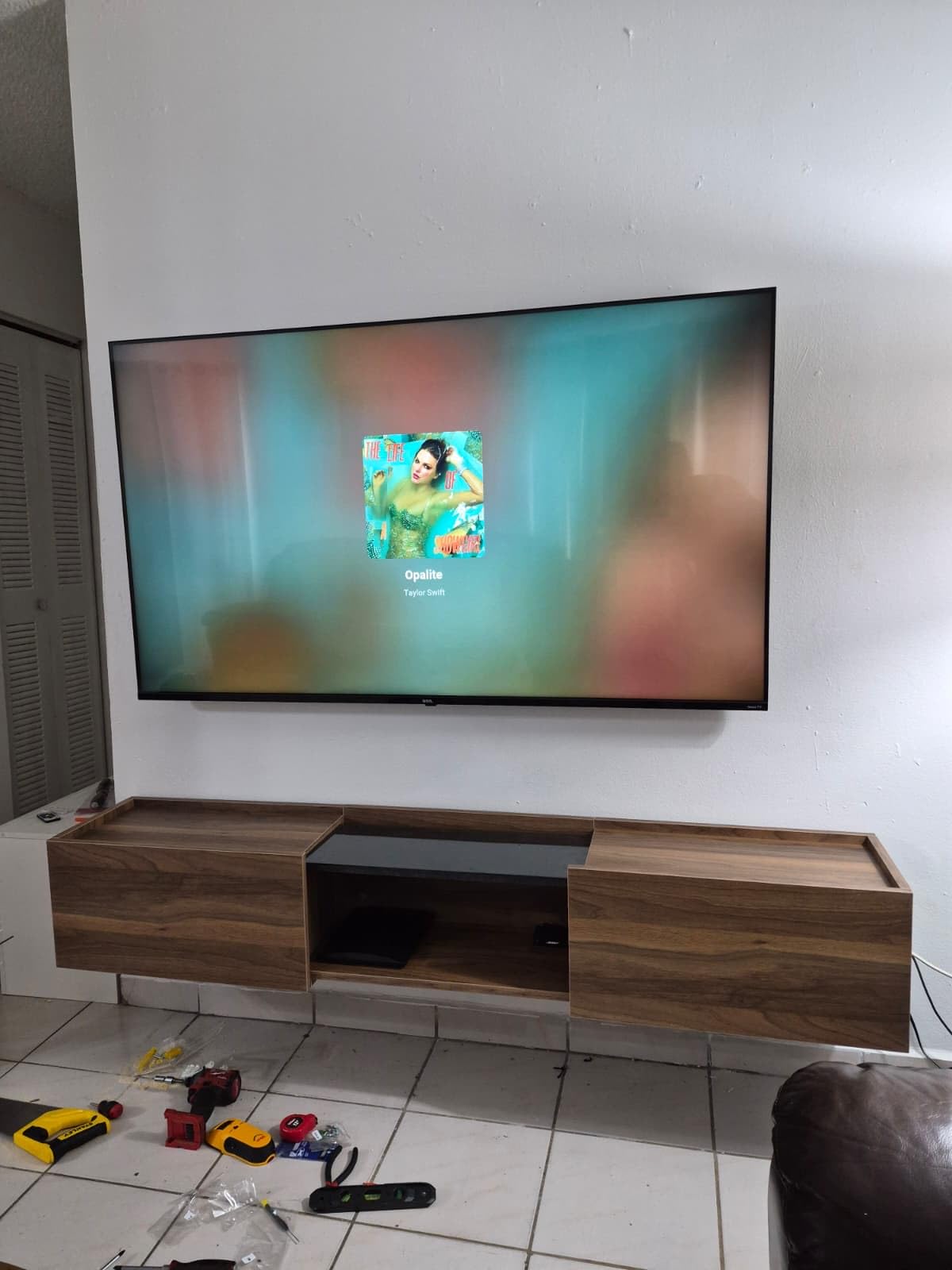 Atelier Mobili Floating TV Stand 65 Inch TV, Wall Mounted Media Console, Mid Century Modern Media Console, Walnut TV Stand for Living Room, Floating Entertainment Center (Walnut, 69 Inches) customer photo 1