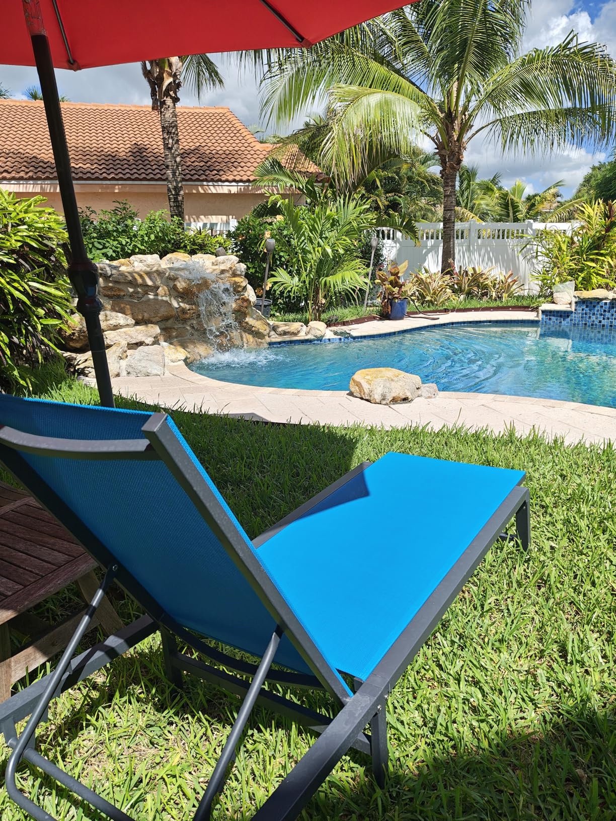 Aluminum Chaise Lounge Chair Outdoor, Foldable Patio Lounge Chair Assemble-Free, Pool Lounge Chairs with 5 Adjustable Backrest, Outdoor Lounge Chairs for Outside Poolside Beach Lawn Beige customer photo 1
