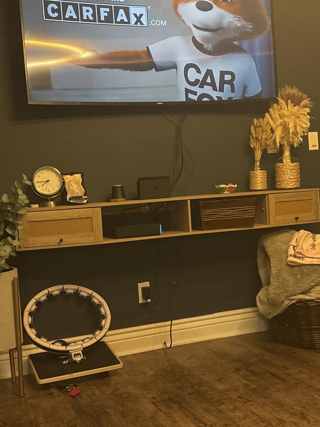 EROMMY Modern Rattan Floating TV Stand, Wall-Mounted Floating Stand for TVs up to 80 Inches with Doors, Entertainment Center for Under TV Storage, 70 inch, Oak customer photo 2