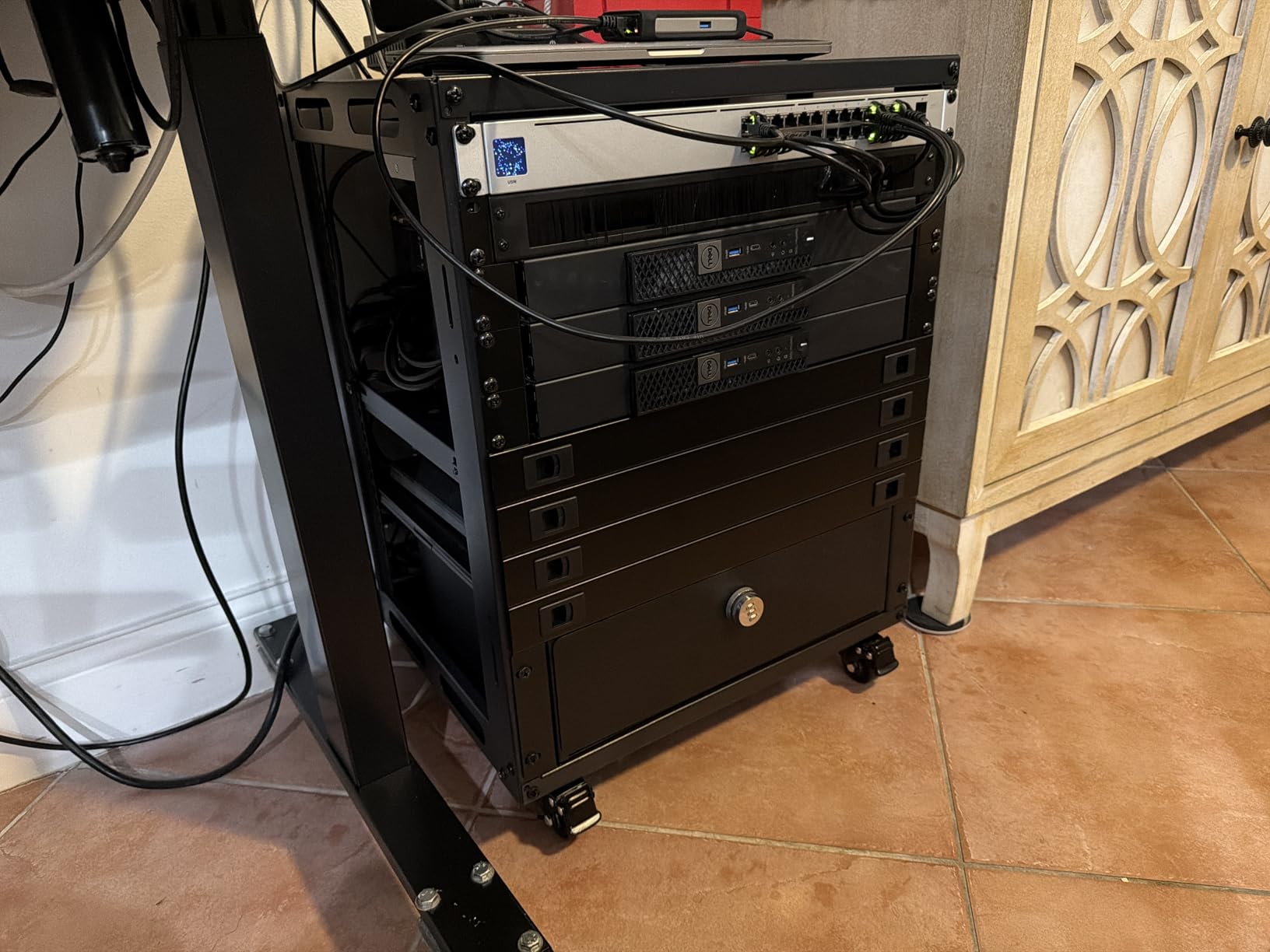 12U Open Frame Server Rack with Wheels Free Standing Network Server Rack for Servers & AV Gear Black customer photo 2