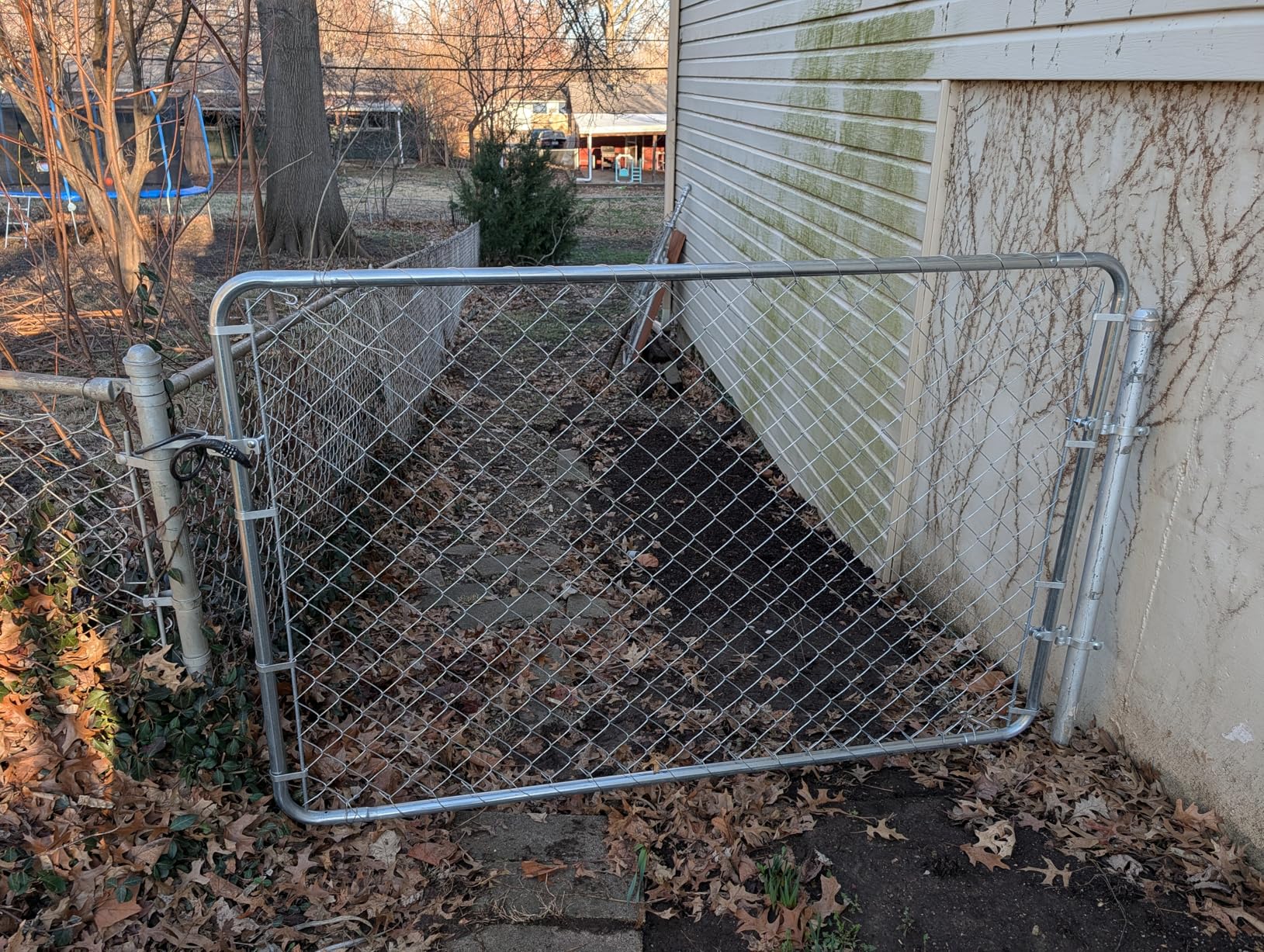 VEVOR Chain Link Fence Gate, 72 x 48 in, Adjustable Chain Link Fence Panel, Rust-Resistant Galvanized Fencing Gate for Farm customer photo 2