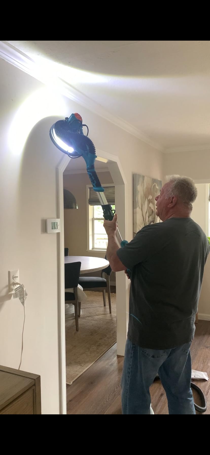 SEESII Cordless Drywall Sander with Vacuum, 900W 1900RPM 2x4.0Ah Battery, Popcorn Ceiling Remover Tool, Brushless Low Noise Variable Speed, Wall Sander for Painting Prep, Foldable Telescopic, LED, 12 Discs customer photo 1
