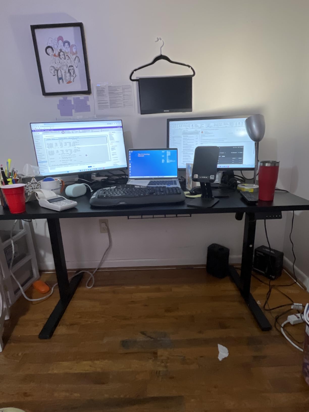 SIAGO Brown 60x28 in Standing Desk, 1 Inch Thick Tabletop, Double Frame - Electric, Holds 220lbs, Sit Stand, 3 Memory Height Adjustment, Extra Deep Table Top, Black Frame customer photo 1