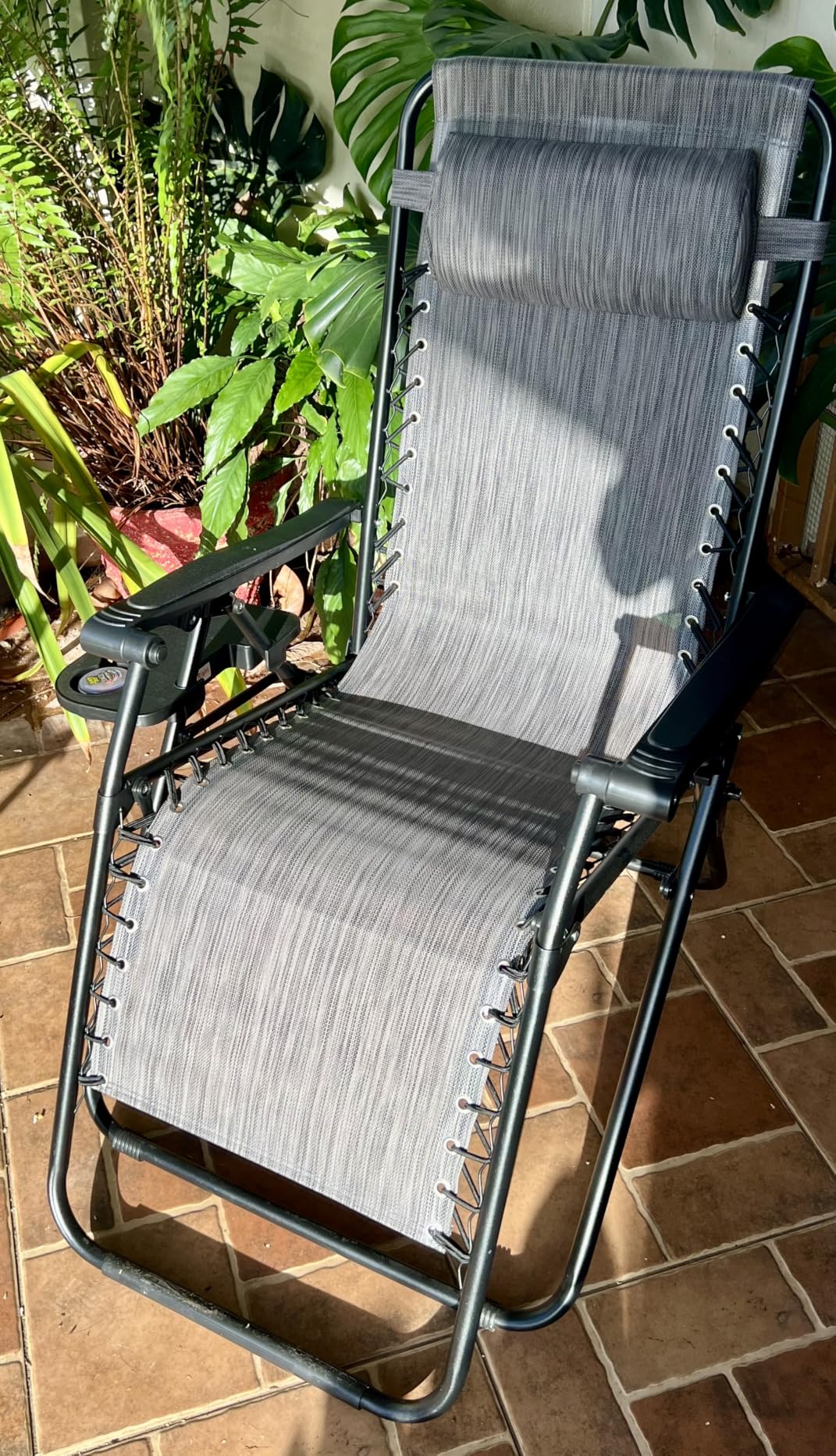 Sweetcrispy Zero Gravity Chairs, Set of 2 Portable Recliner Beach Camping Patio Outdoor Folding Lounge Chair with Cup Holder Trays and Adjustable Pillow for Poolside, Garden, Backyard, Lawn (Khaki) customer photo 2