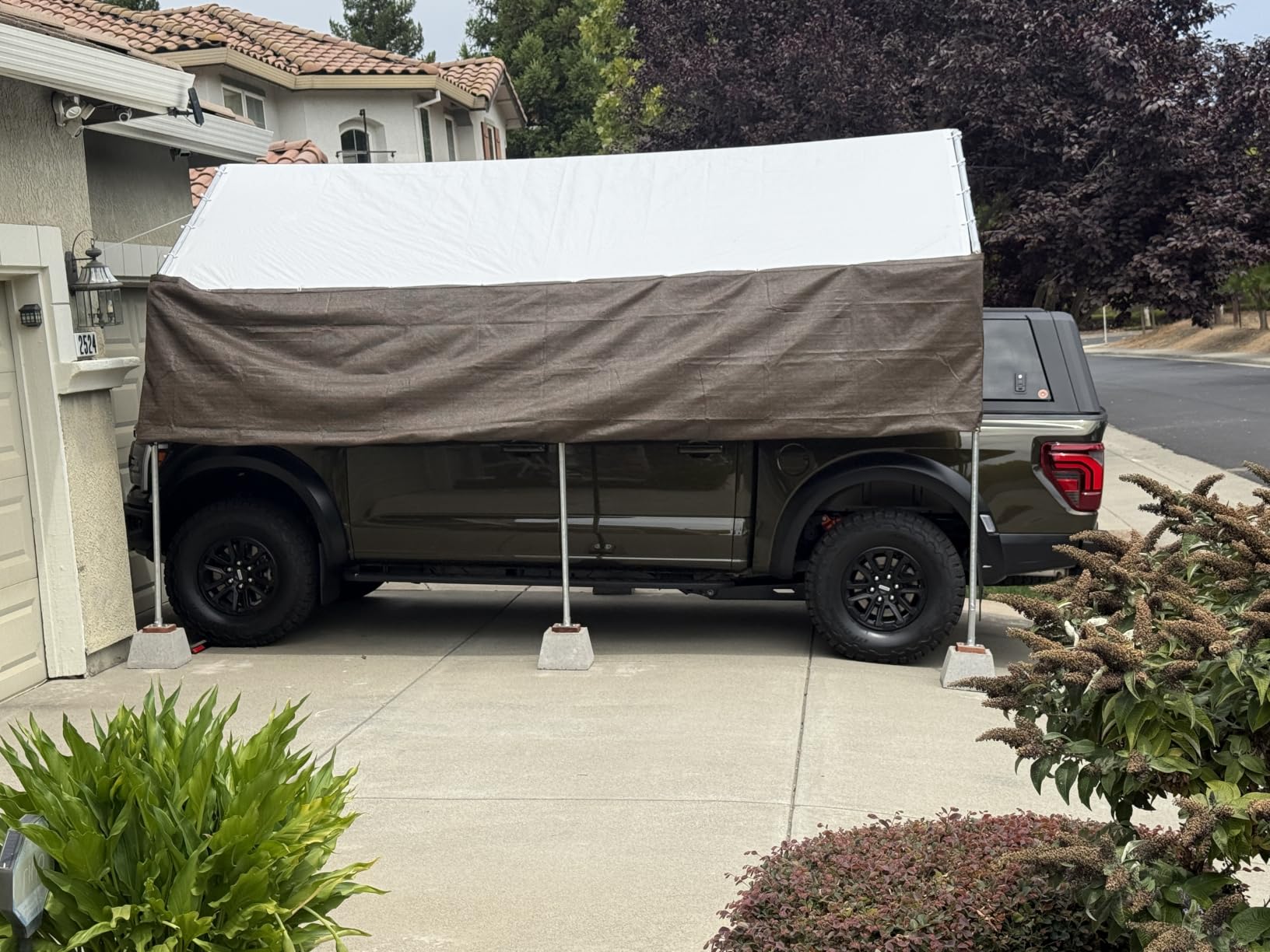 Aoxun 10x20 ft Carport Heavy Duty Car Canopy for Cars, Boats, Trucks, Outdoor Carport Shelter Portable Garage with Reinforced Frame and Stakes, White customer photo 2