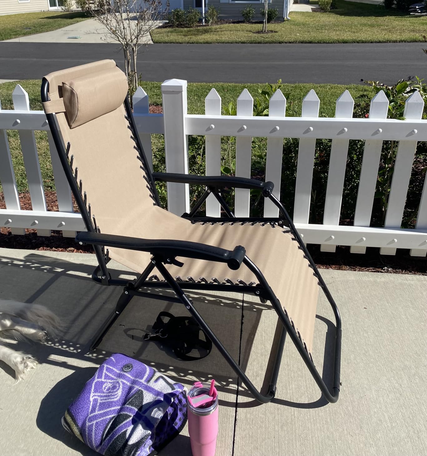 Devoko Padded Zero Gravity Chair, Foldable Anti Gravity Recliner for Patio with Cup Holder, Heavy Duty Folding Lawn Chair for Camping Outdoor, Supports 350 LBS, Blue customer photo 1