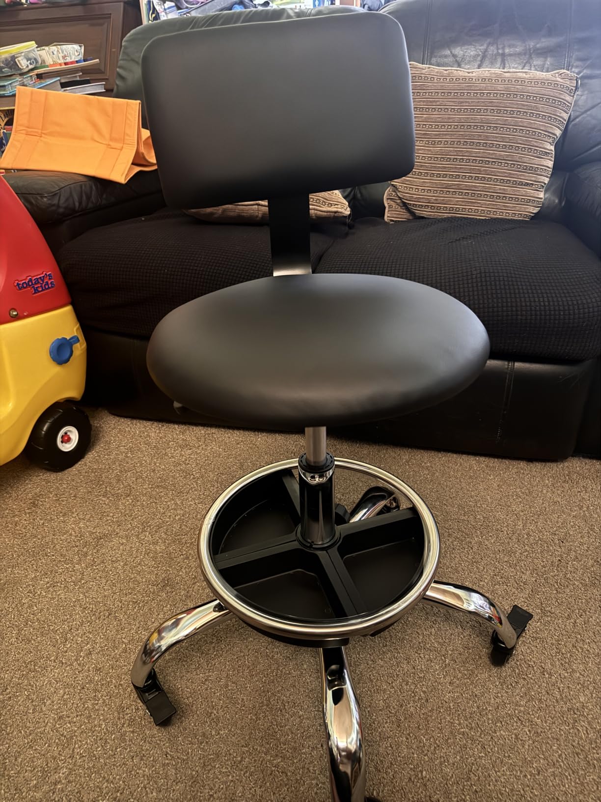 Garage Stool with Backrest, Mechanics Rolling Chair Adjustable Footrest, Workshop Chair with Storage Tray, Rolling Shop Stool Height Adjustable, Swivel Task Chair for Salon Tattoo (Black) customer photo 1