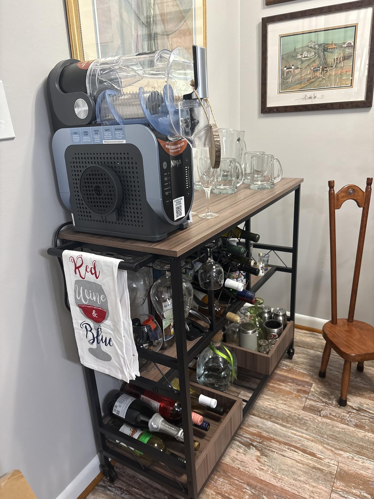 VEVOR Bar Cart, 2 Tiers Home Kitchen Serving Carts, Modern Rolling Utility Station on Wheel, Mobile Drink Beverage Trolley with Wooden & Mesh Shelf, Wine Rack, Glass Holder, 33.86x11.81x32.68 in, Gold customer photo 1