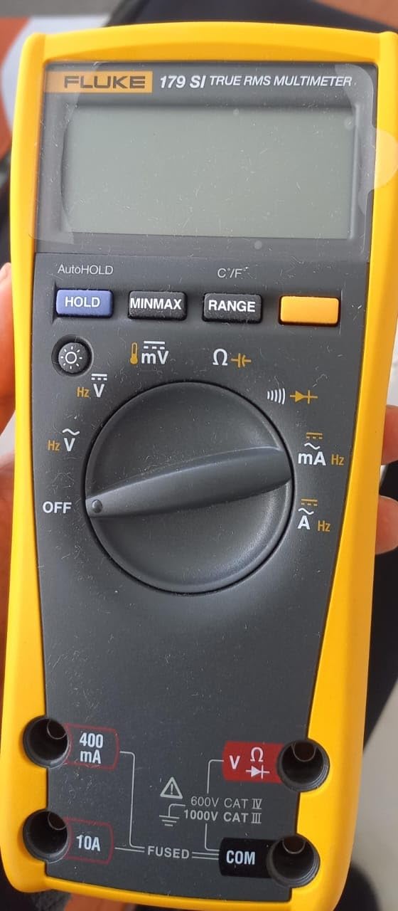 Fluke 179 Multimeter with Backlight, Includes Built-In Thermometer to Measure Temperature, Measures True-RMS AC Current and Voltage, Frequency, Capacitance, Resistance, Continuity and Diode customer photo 2