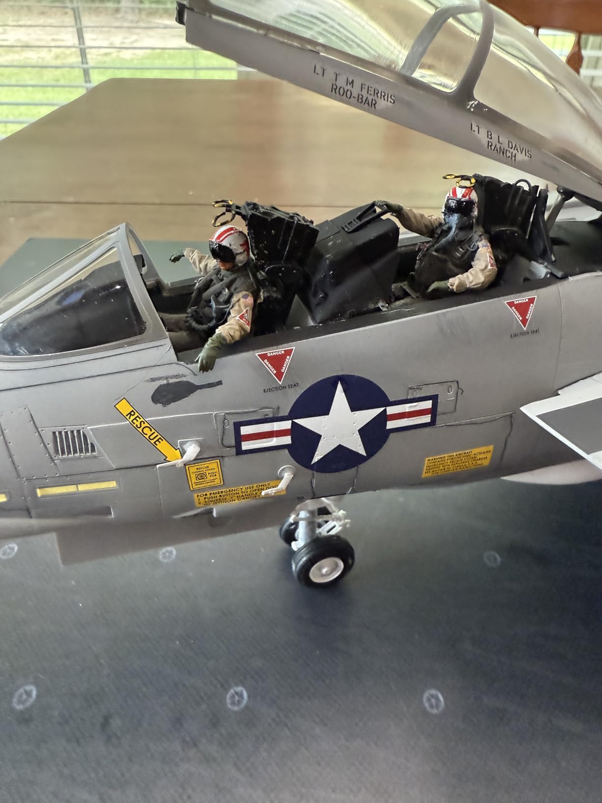 Tamiya F-14A Tomcat Black Knights 1/32 Aircraft (TAM60313) customer photo 2