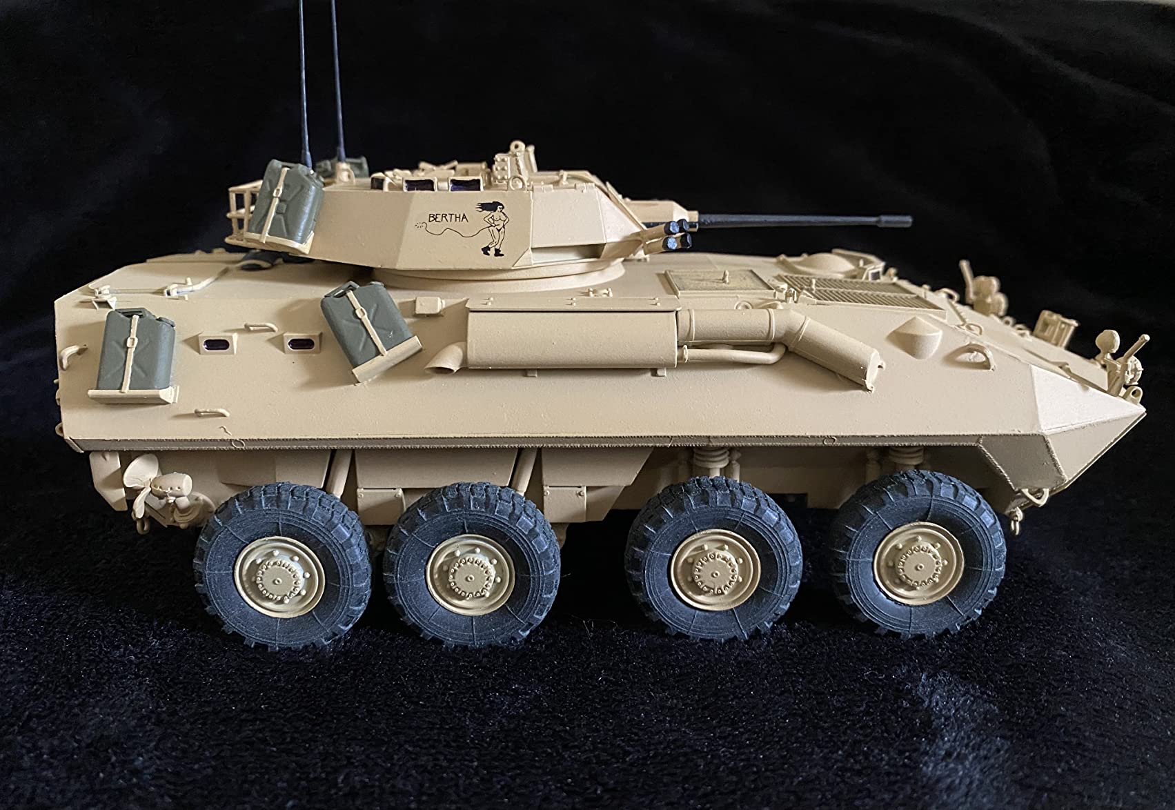 Trumpeter 1/35 USMC LAV-25 Piranha Light Armored Vehicle customer photo 1