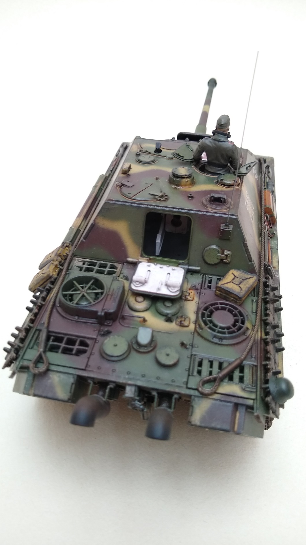 Tamiya 35203 1/35 Ger. Jagdpanther Late Version Tank Plastic Model Kit customer photo 1