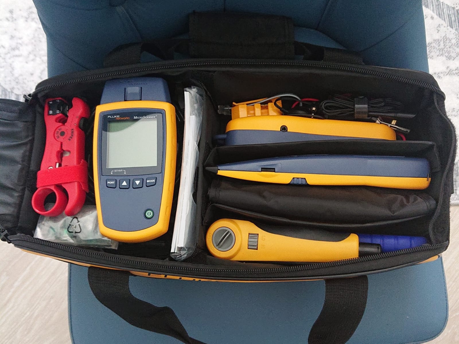 MS2-KIT MicroScanner2 Copper Cable Verifier Kit, Troubleshoots RJ11, RJ45, Coax, Tests 10/100/1000Base-T, and Voip, Includes IntelliTone Pro 200 & Remote ID Kit customer photo 1
