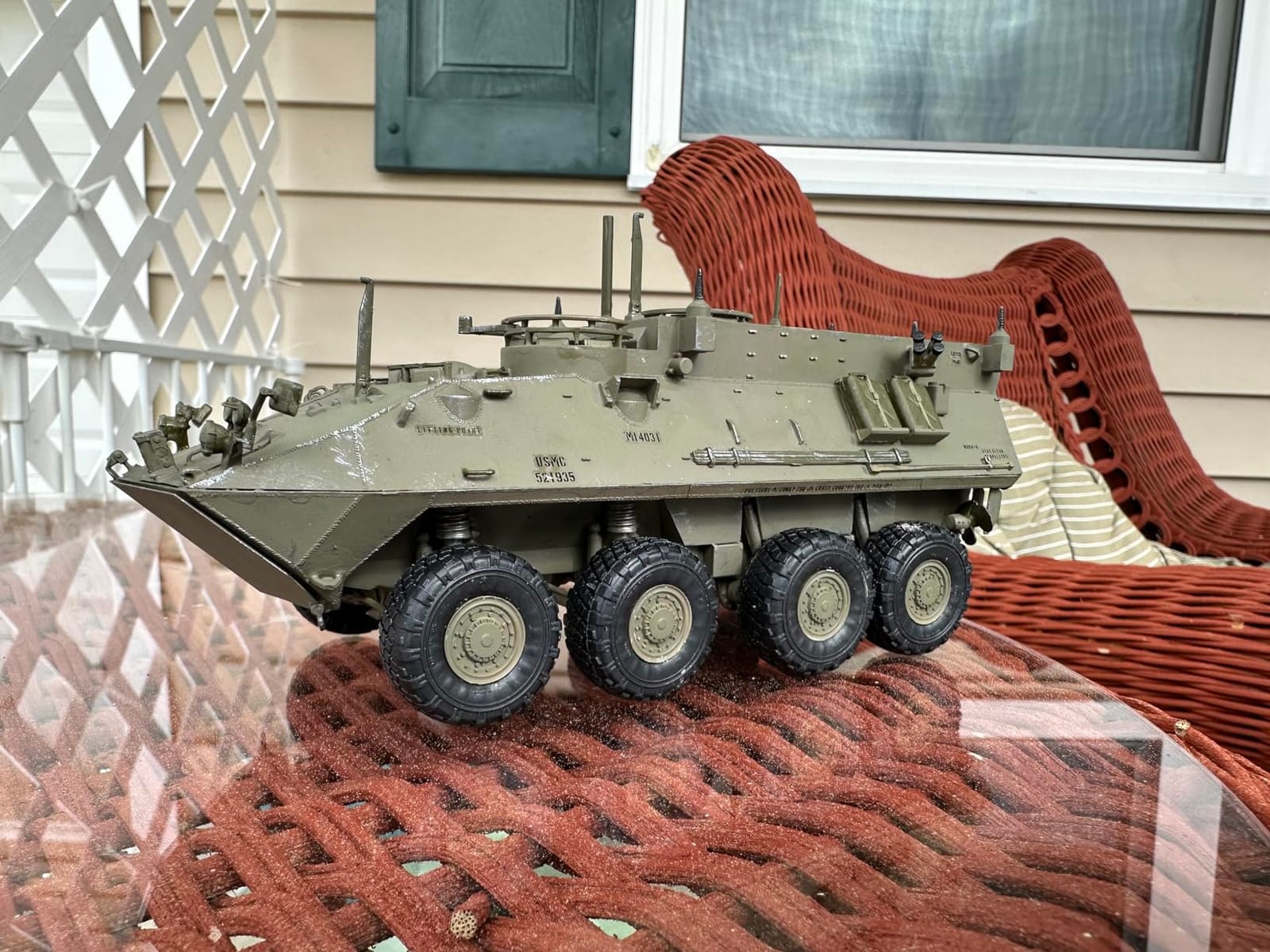 Trumpeter 1/35 USMC LAV-C2 Light Armored Command and Control Vehicle customer photo 1
