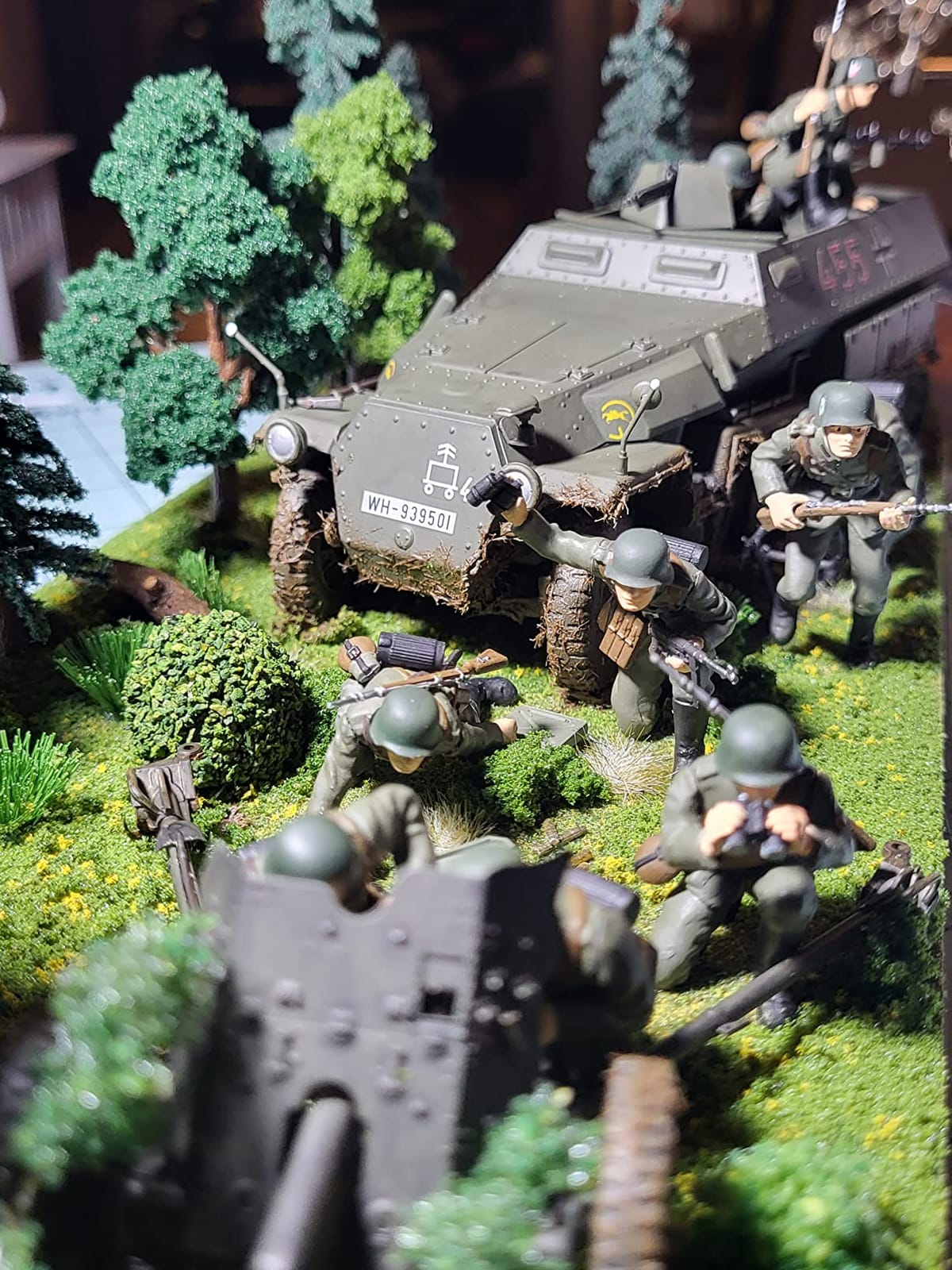 Tamiya 35020 1/35 German Hanomag SDKFZ 251/1 Plastic Model Kit customer photo 2