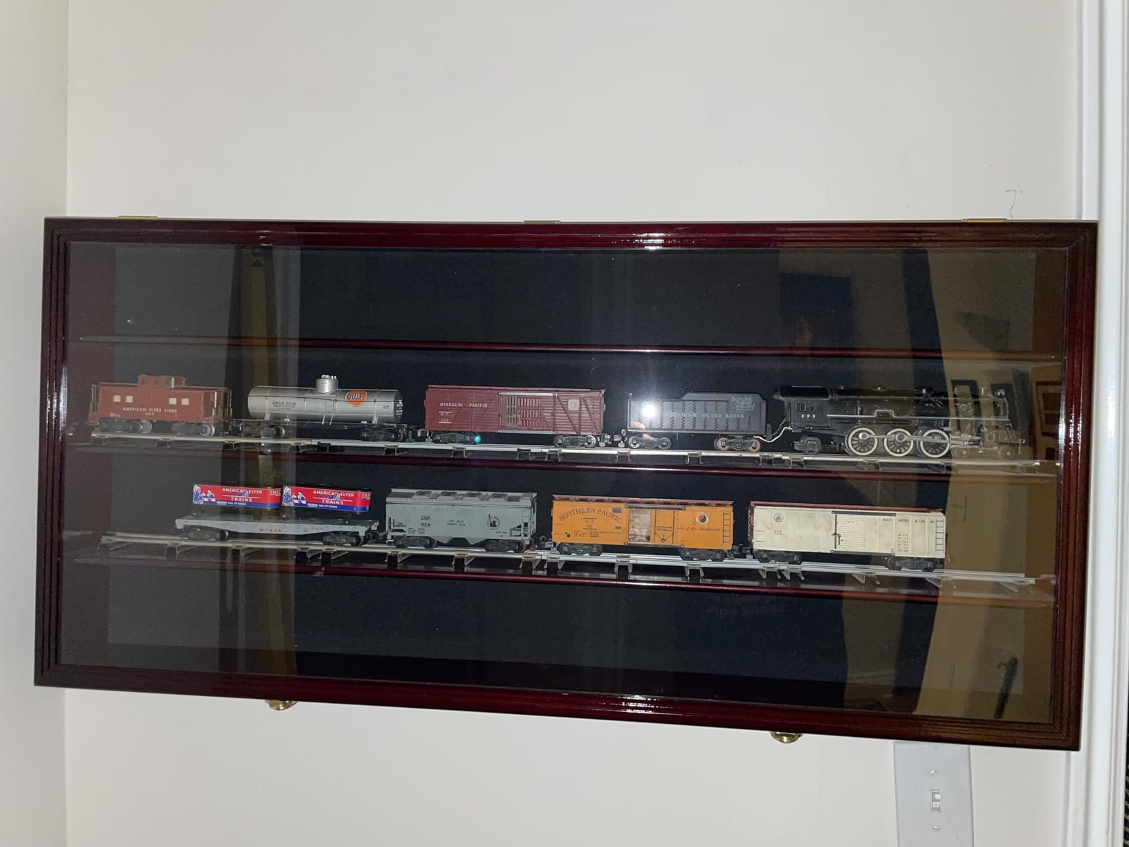 O Scale Train Display Case Cabinet Wall Rack w/UV Protection- Lockable -Walnut customer photo 2