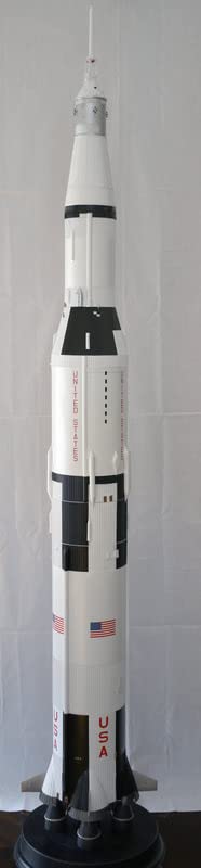 Dragon Models Apollo 11 Saturn V Spacecraft Building Kit, 1/72-Scale customer photo 2