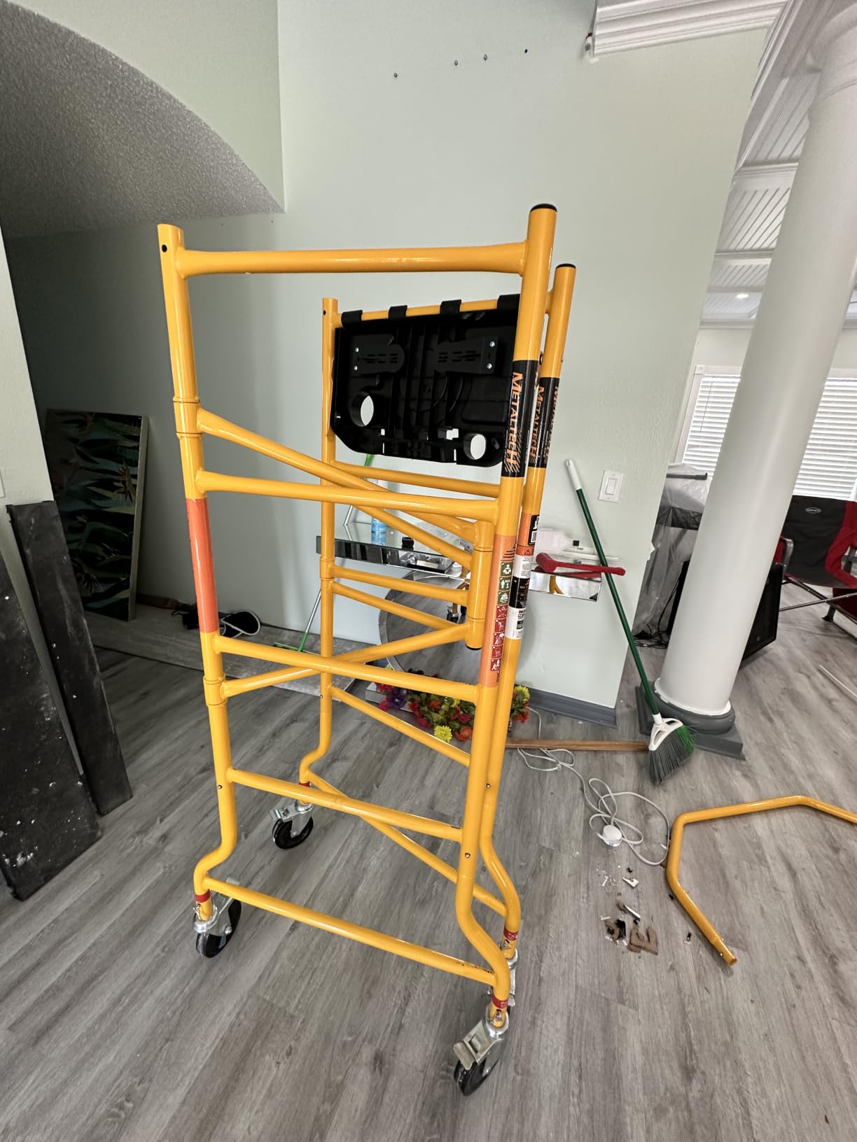 Metaltech Jobsite Series Complete 5ft. Folding Scaffold - 900-Lb. Capacity, Model Number I-IMIS customer photo 2