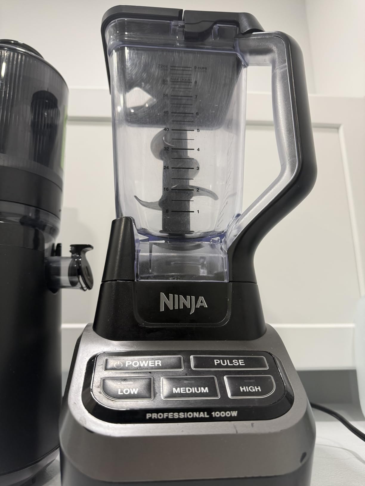 Ninja Professional Blender, 1000W, Total Crushing Tech, 72oz Pitcher, BL610 customer photo 1
