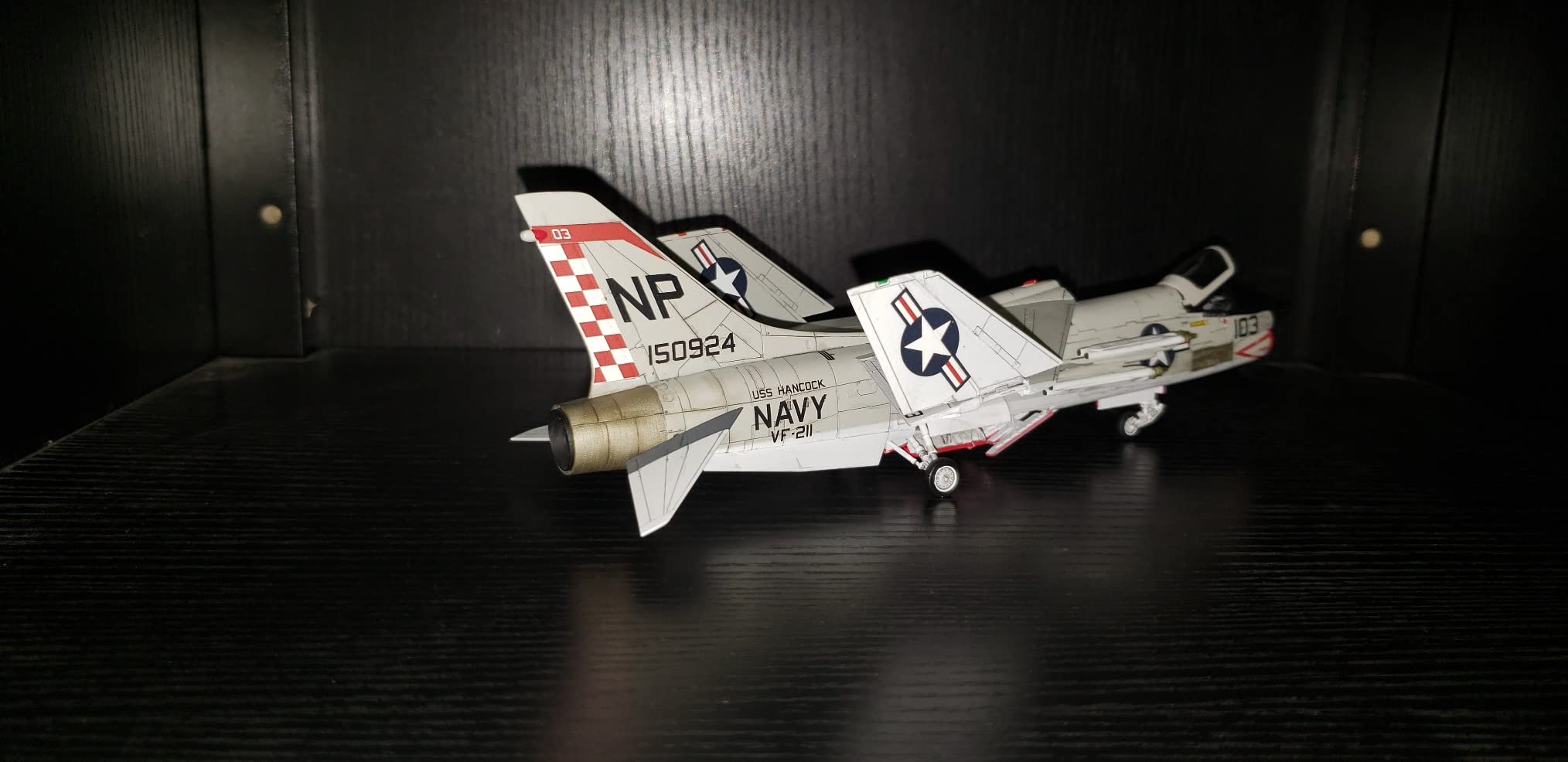 Academy USN F-8E VF-162 