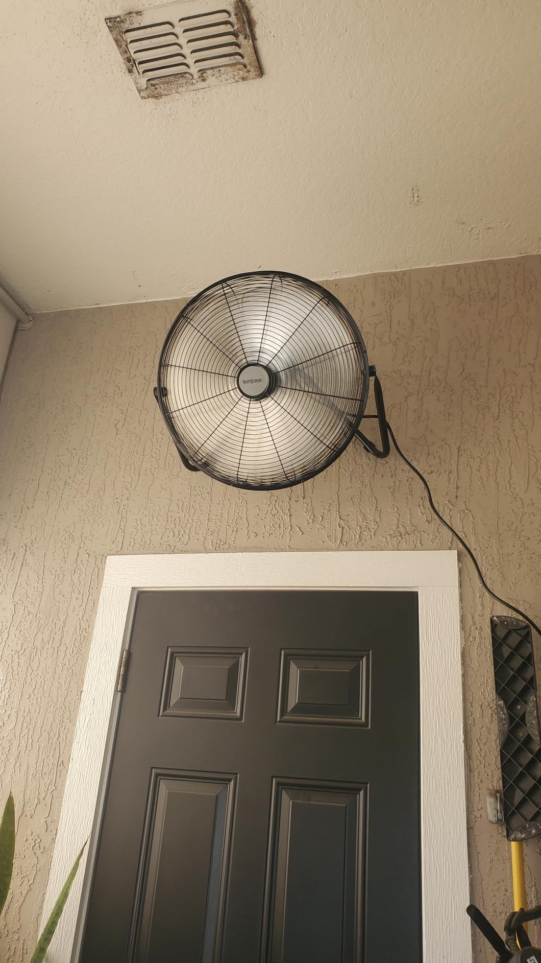 Hurricane Pro High Velocity Metal Blade Floor Fan, 3 Speeds, Black, 20in customer photo 1