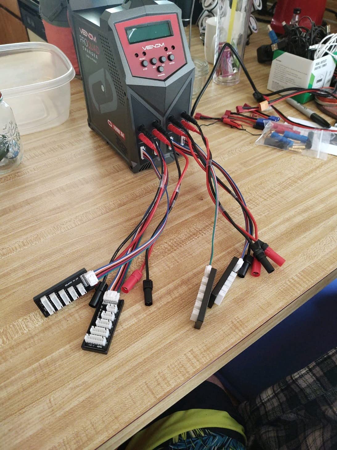 Venom Power - Pro Quad LiPo Battery Fast Charger with LCD Screen - 4 Ports at 100W Each - AC DC 7A Fast NiMH LiHV LiPo Balance Charger Discharger 1S to 6S, Drone, RC Car Battery Charger customer photo 2