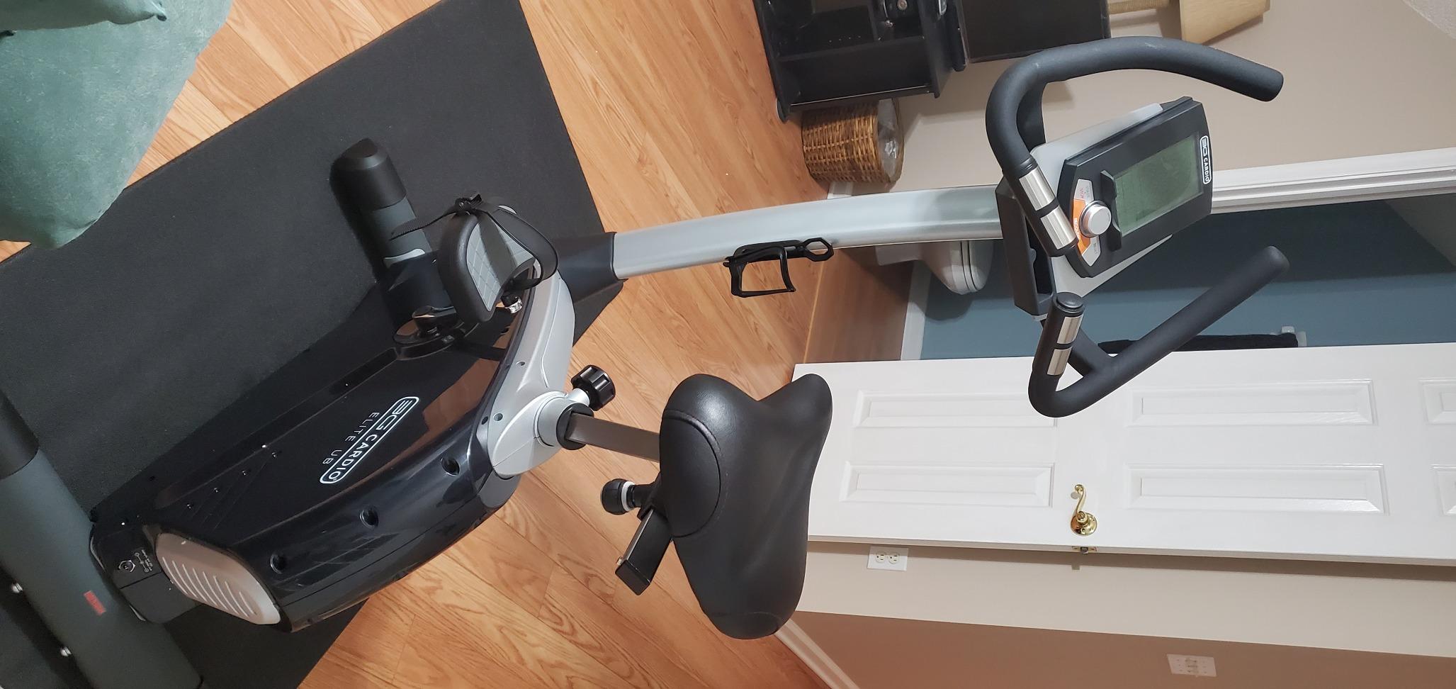 3G Cardio Elite UB X Upright Bike - FreeSync FTMS Bluetooth Smart App Connectivity - Tablet Shelf - Compact 41” (L) Footprint - Oversized Padded Soft Saddle Seat - 350 lb Capacity - Commercial Grade customer photo 2