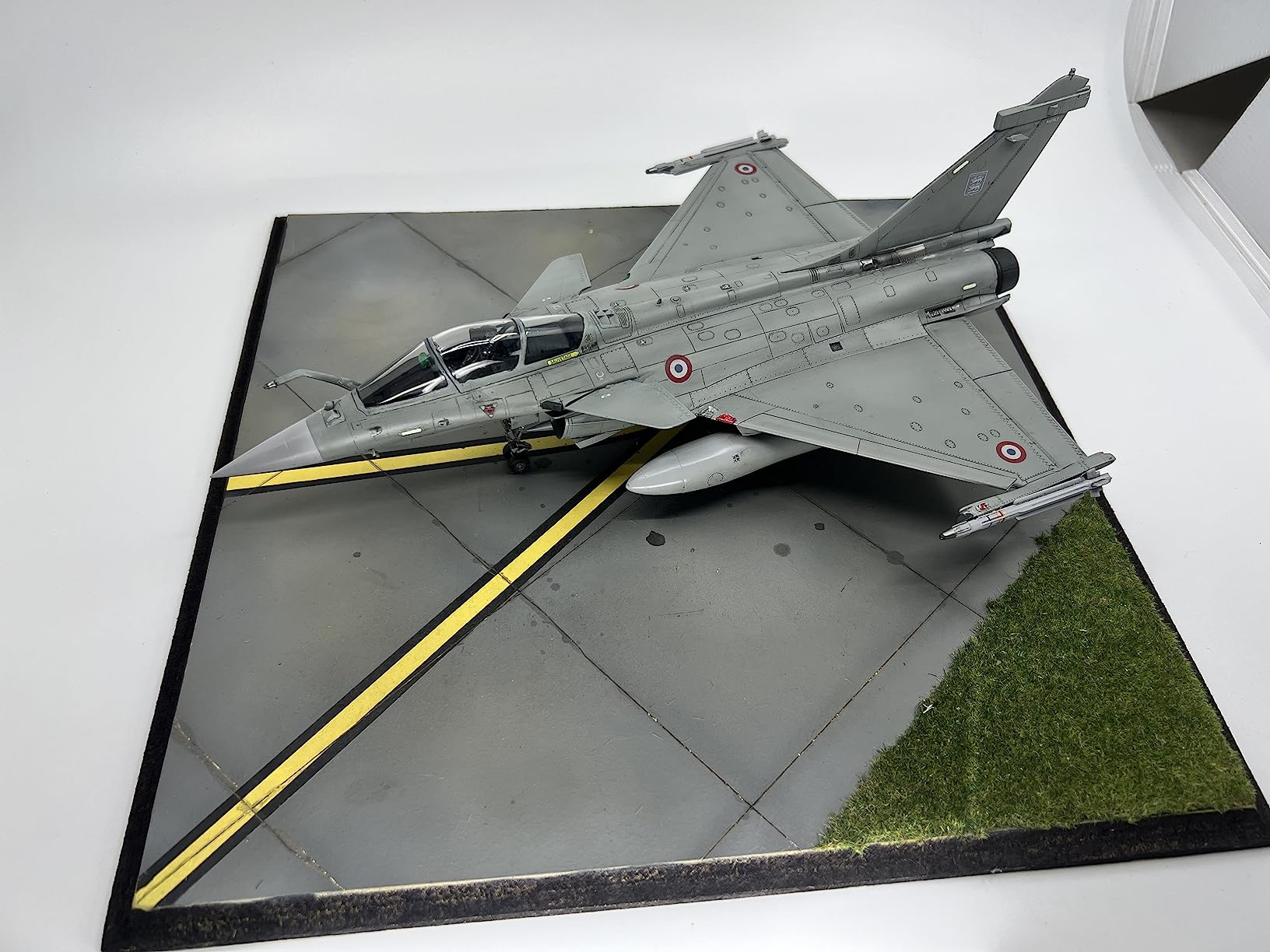 Revell 03901 Dassault Rafale C, 1:48 Scale Plastic Model kit customer photo 1