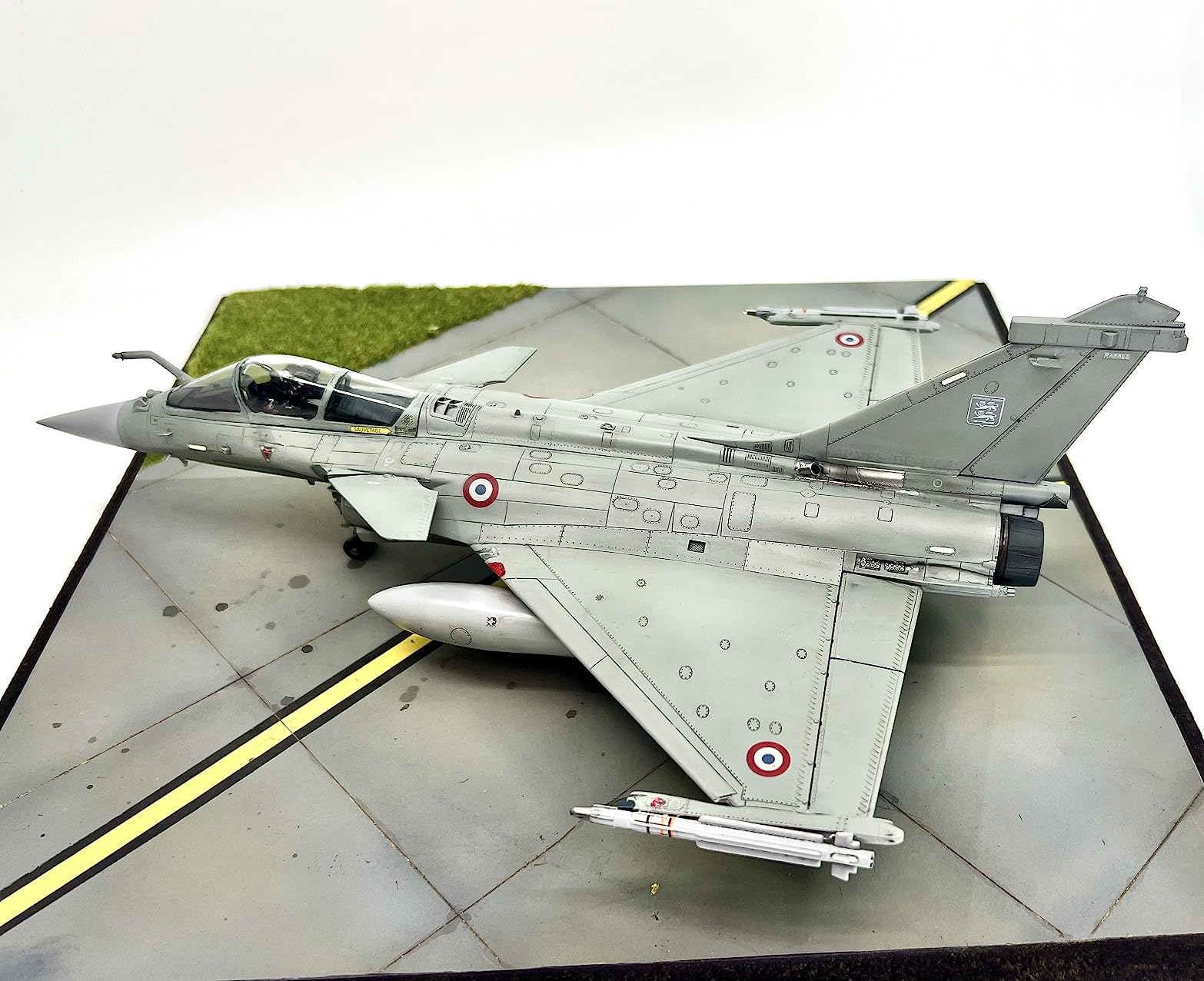 Revell 03901 Dassault Rafale C, 1:48 Scale Plastic Model kit customer photo 2