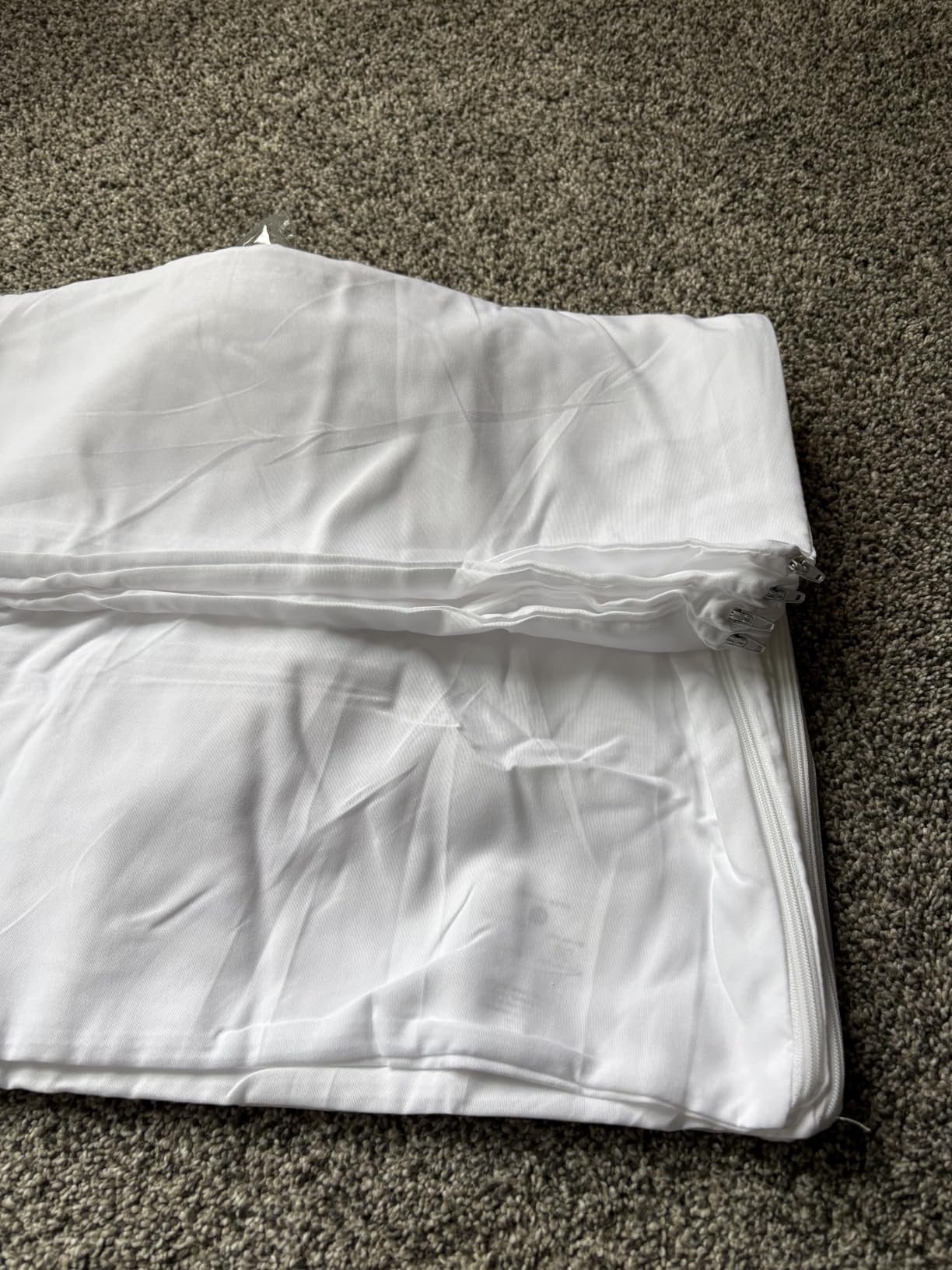 Ultra Soft Pillow Protectors with Zipper - Standard Size - Set of 4 - White | 100% Protection Against Stains, Dust & Dirt, Breathable Pillow Covers, Machine Washable customer photo 2
