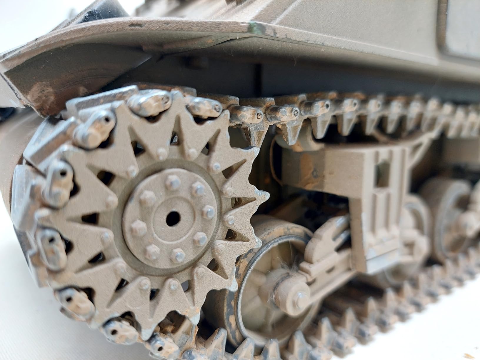 Modified TK7.0 Edition 1/16 2.4ghz Remote Control US M4A3 Sherman Tank Model(360-Degree Rotating Turret)(Steel Gear Gearbox)(3800mah Battery)(Metal Tracks &Sprocket Wheel & Idle Wheel) customer photo 2