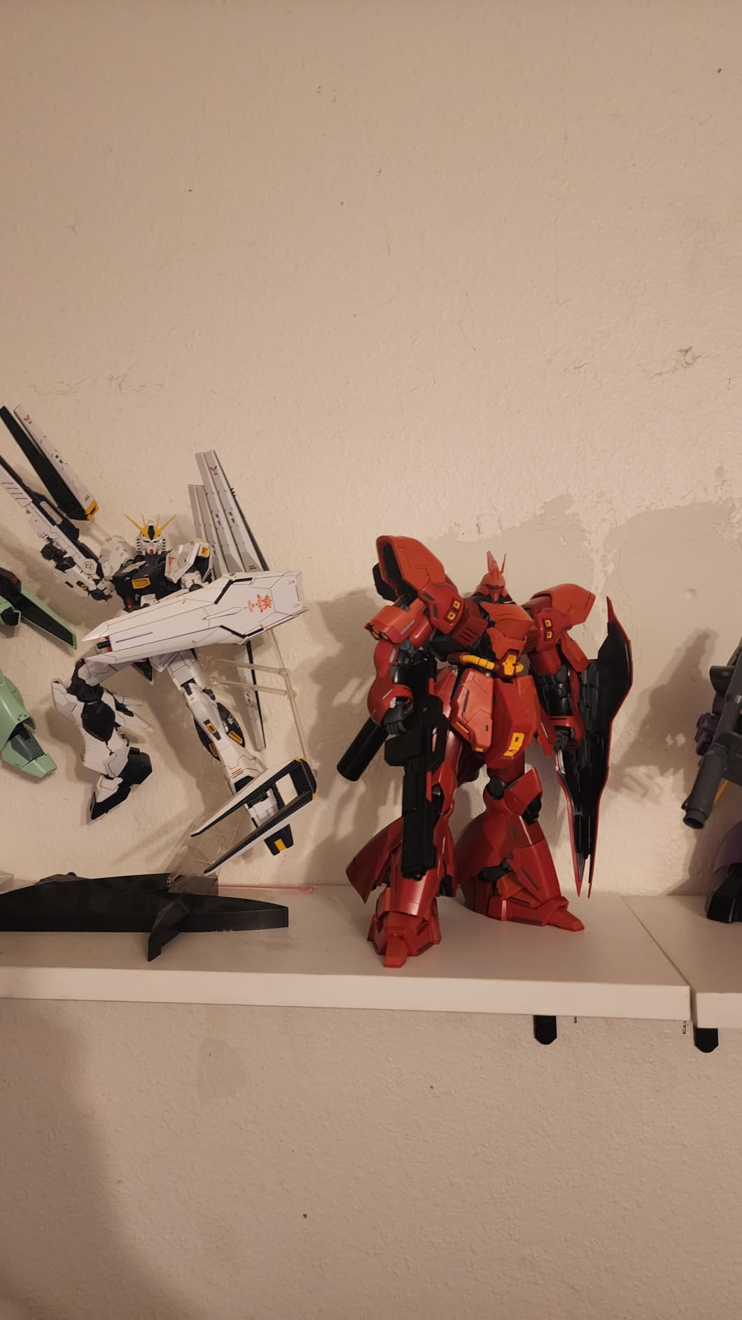 Bandai Hobby - MG 1/100 MSN-04 Sazabi Version Ka customer photo 1