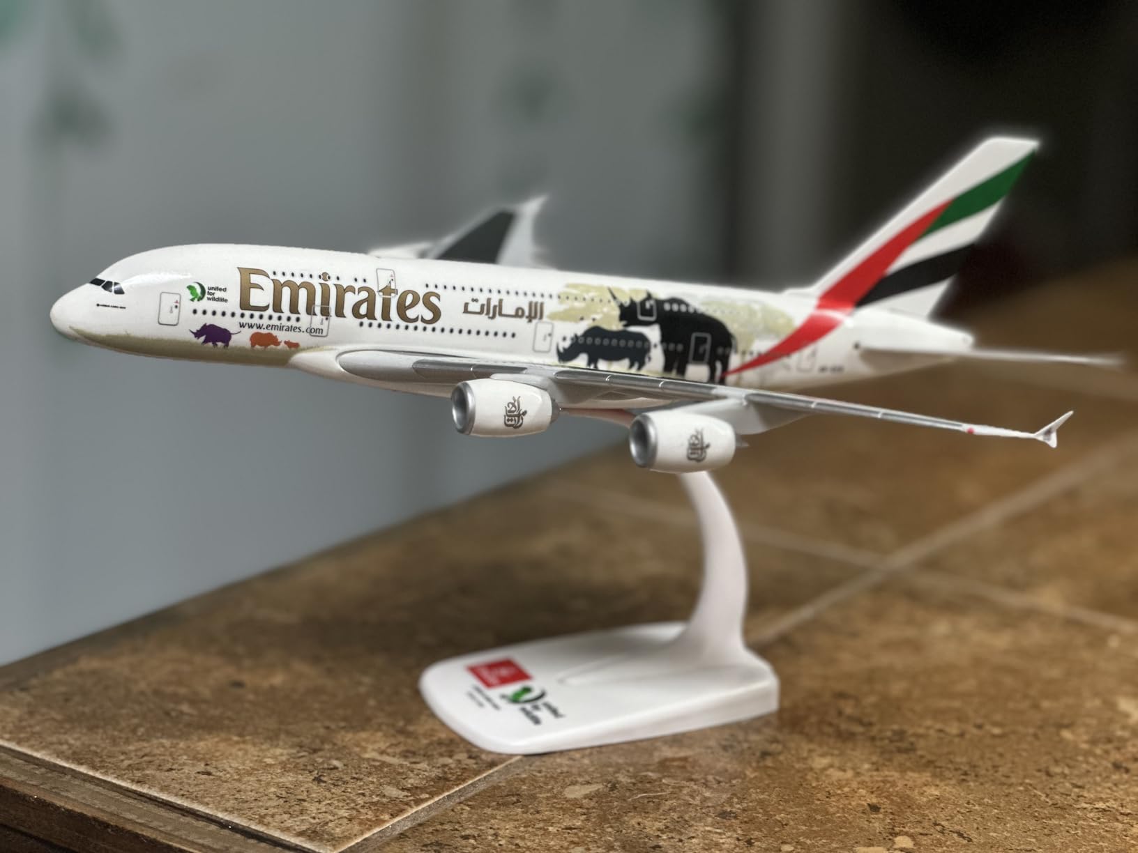 SnapFit Airplane Model Airbus A380 United for Wildlife No.2 Emirates | scale 1:250, detailed plastic aircraft with display stand customer photo 1