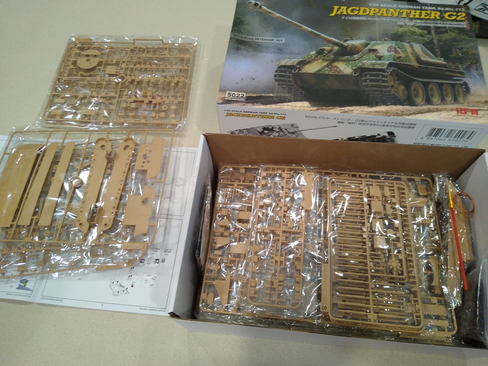 Rye Field Model 1/35 German Heavy Tank Destroyer Sd.Kfz.173 jagdpanther G2 Type Plastic Model RFM5022 customer photo 1